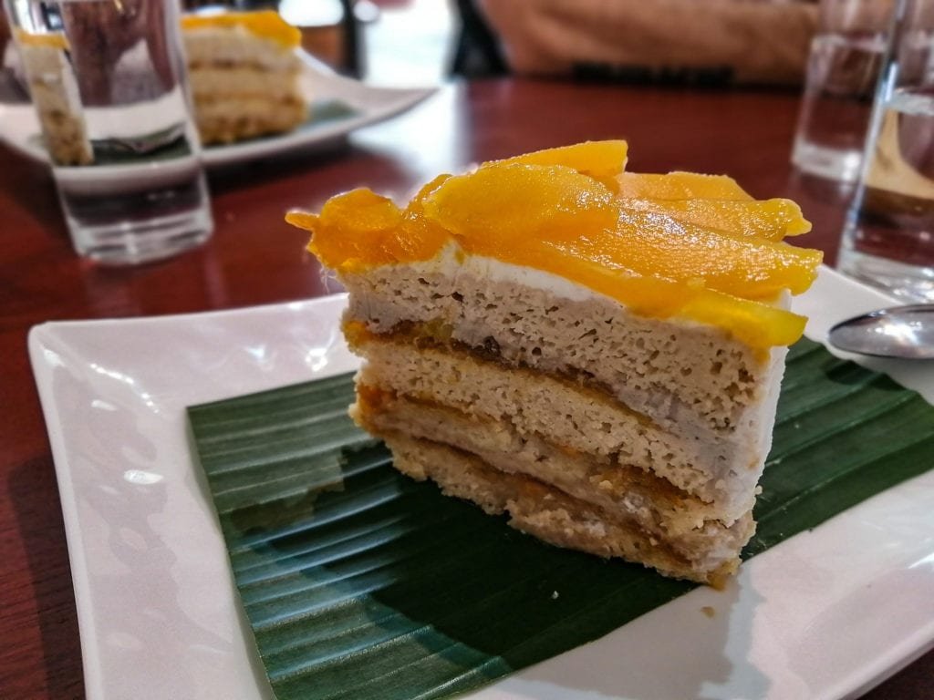 Gâteau vegan a la crème et la mangue. Horizon Café Samui.