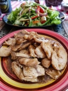 Poulet sauce cacahuète, recette thai, au restaurant la Cantine a Lamai