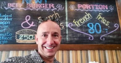 Bernie a la Boulangerie-pâtisserie La Fabrique a Lamai (Koh Samui)