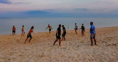 Beach Rugby sur Lamai Beach a Koh Samui, devant la Bohemia Beach Lounge.