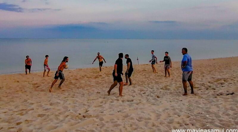 Beach Rugby sur Lamai Beach a Koh Samui, devant la Bohemia Beach Lounge.