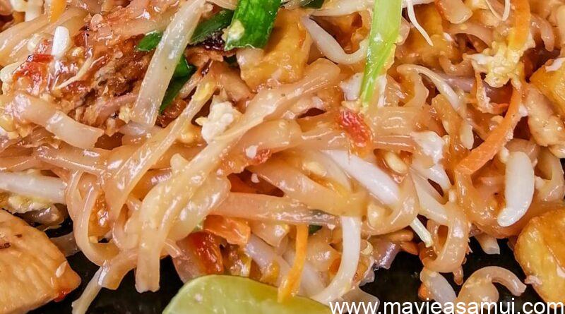 Pad Thai au Poulet chez Mam Thai Restaurant a Lamai (Koh Samui)