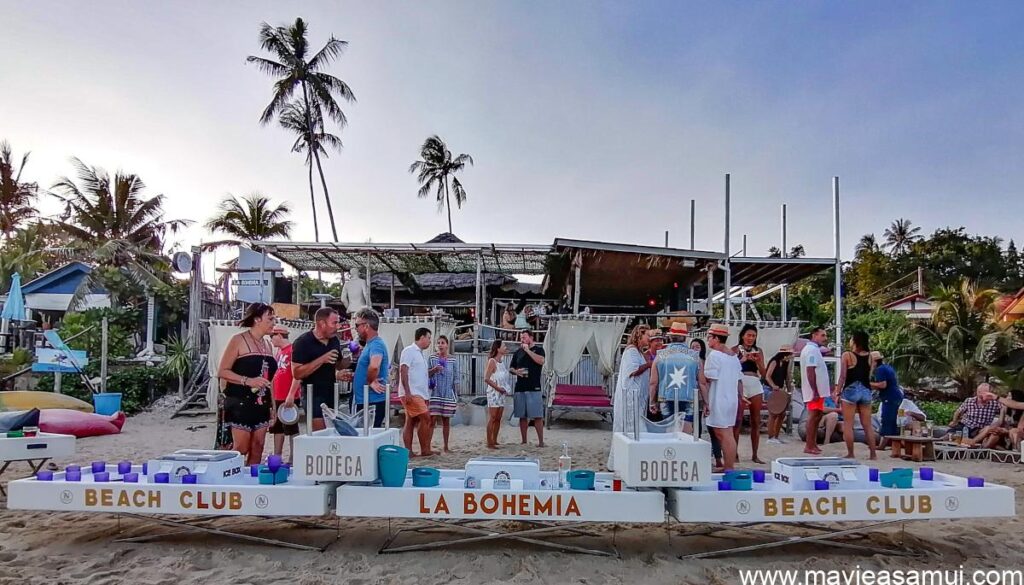 Le Plus grand Bar Flottant de Thailande a La Bohemia Beach Lounge, Koh Samui
