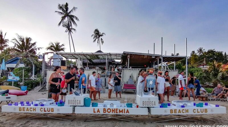 Le Plus grand Bar Flottant de Thailande a La Bohemia Beach Lounge, Koh Samui