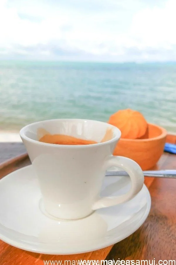 Café expresso au Café de Cool nomme également The Vibe et aussi Relax Samui dans le nord de l’île de Koh Samui a Ban Tai.
