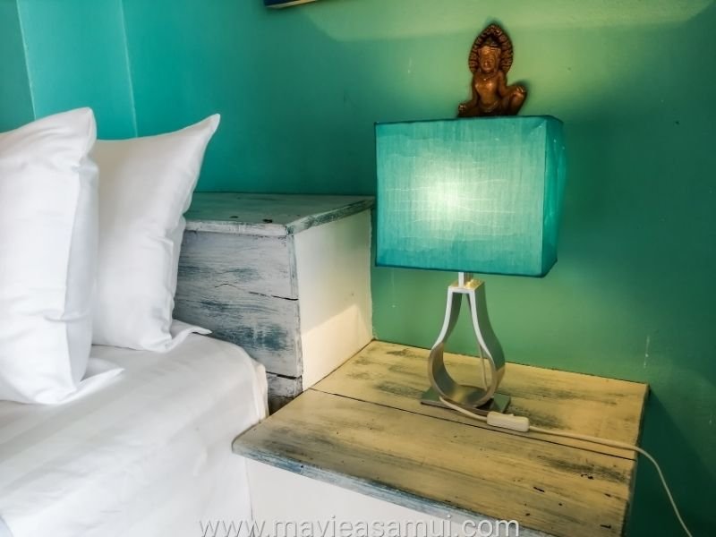 Décoration douce et relaxante de la suite sur la plage de l’hôtel Hacienda a Fisherman's Village, Koh Samui