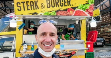 Burger a 1 euro chez It Is Steak And Burger, food truck a Koh Samui.