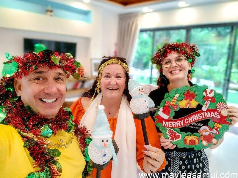 Décoration des villas vacances pour Noel par l'agence VPI Pacific a Koh Samui, Thaïlande.