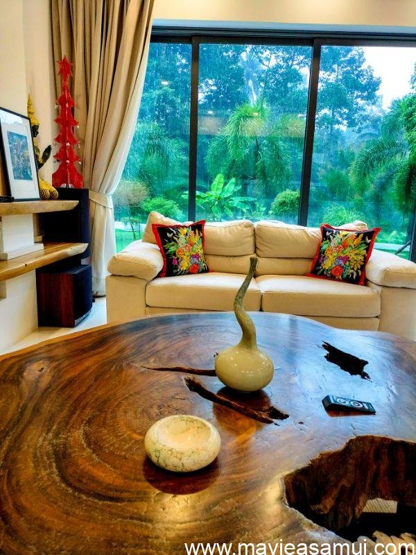 Intérieure et cuisine d'une villa de luxe a Koh Samui avec un service de chef a domicile par l'agence VPI Pacific.