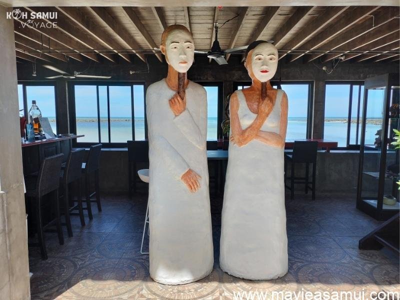 La Galerie d'Art contemporain, le Restaurant et l'Espace Co-Working Internet Kankaew Verjus Design a Hua Thanon, Koh Samui, Thaïlande.
