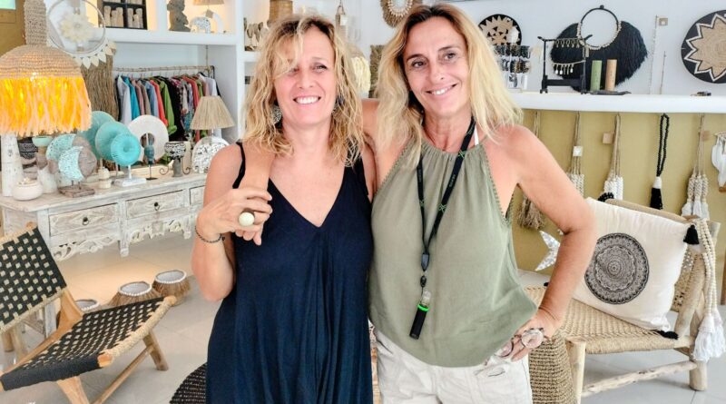 Gayesha, des boutiques de décoration balinaise d’intérieure a Koh Samui, avec Valérie et Virginie.